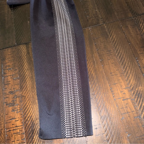 FP Movement by Free People Black Leggings w/ reflective geometric stripe Sz L - Picture 2 of 8